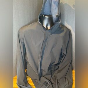 32* Degrees Cool Rain Coat Jacket mint condition no issues with item in black.